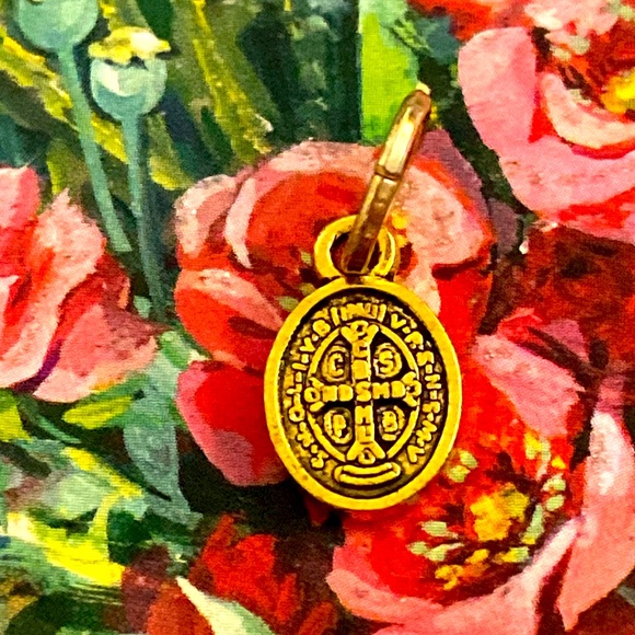 5/$10❤️❤️❤️NEW Brass Cross & Monk Charm Pendant - Picture 1 of 3